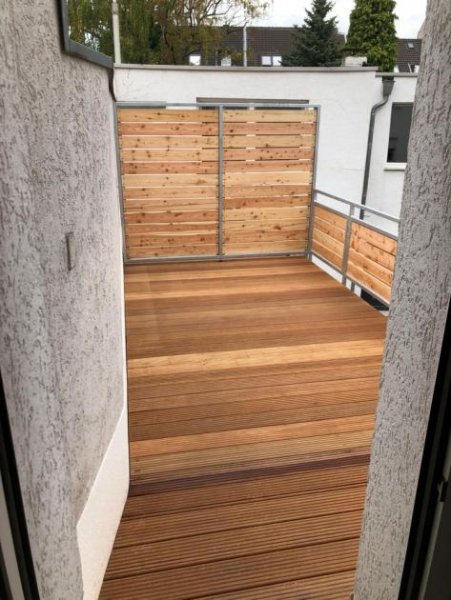 Mönchengladbach Stilvolle Altbauwohnung in Toplage am Bunten Garten
- kernsaniert mit vielen Highlights Wohnung mieten