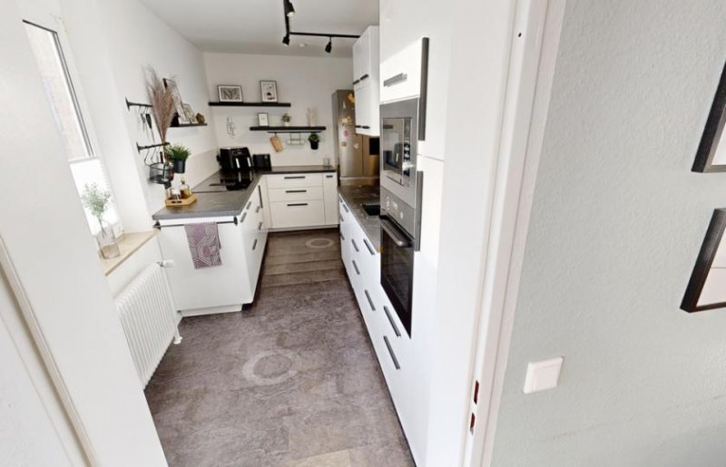 Mönchengladbach Vollständig renovierte 4-Zimmer-Wohnung mit Balkon in MG-Rheindahlen – inkl. Einbauküche Wohnung mieten