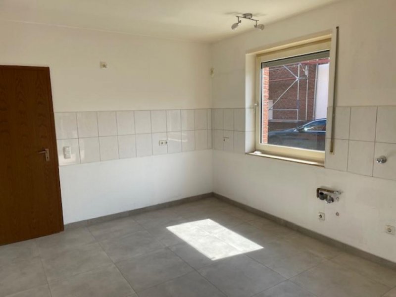 Mönchengladbach 84 m² große Erdgeschosswohnung mit großer Sonnenterrasse und modernem Duschbad Wohnung mieten