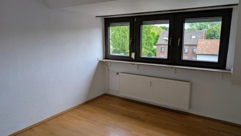 Mönchengladbach Charmante 3,5-Zimmer-Dachgeschosswohnung mit Balkon & Gartennutzung in Odenkirchen Wohnung mieten