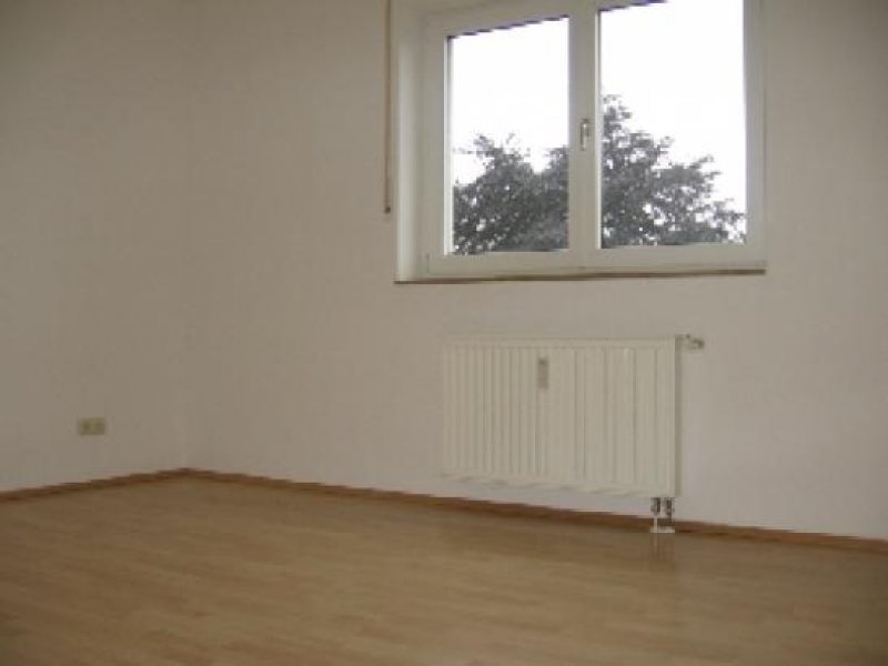 Korschenbroich Großzügig geschnittene 3-Zimmerwohnung mit Balkon und Blick ins Grüne Wohnung mieten