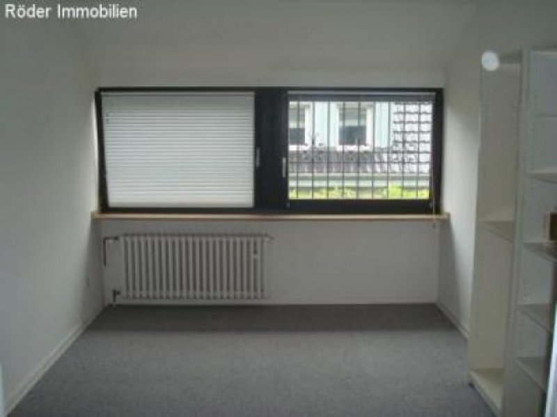 Neuss Außergewöhnliche 3 Zi. Wohnung in Stadtvilla Neuss -Stadionviertel Wohnung mieten