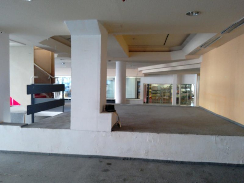 Bochum großes Ladenlokal mit bodentiefen Fenstern gegenüber Bochumer Rathaus/Marktplatz Gewerbe mieten