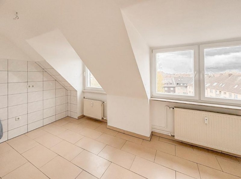 Essen Zentrale Dachgeschosswohnung in Essen City – nur wenige Minuten zur Innenstadt Wohnung mieten