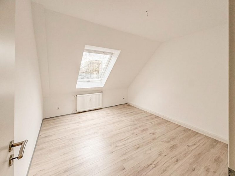 Essen Zentrale Dachgeschosswohnung in Essen City – nur wenige Minuten zur Innenstadt Wohnung mieten