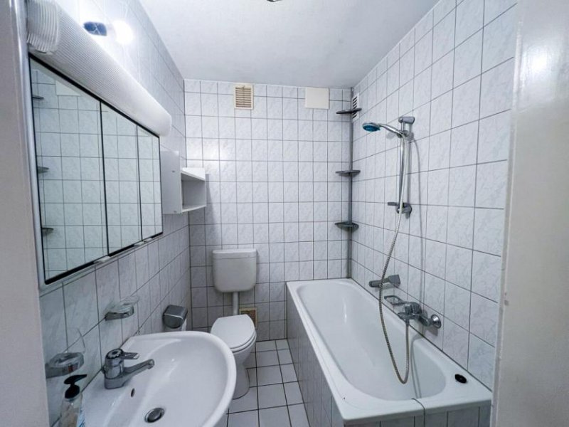 Essen EG in Holsterhausen // bezugsfrei Wohnung mieten