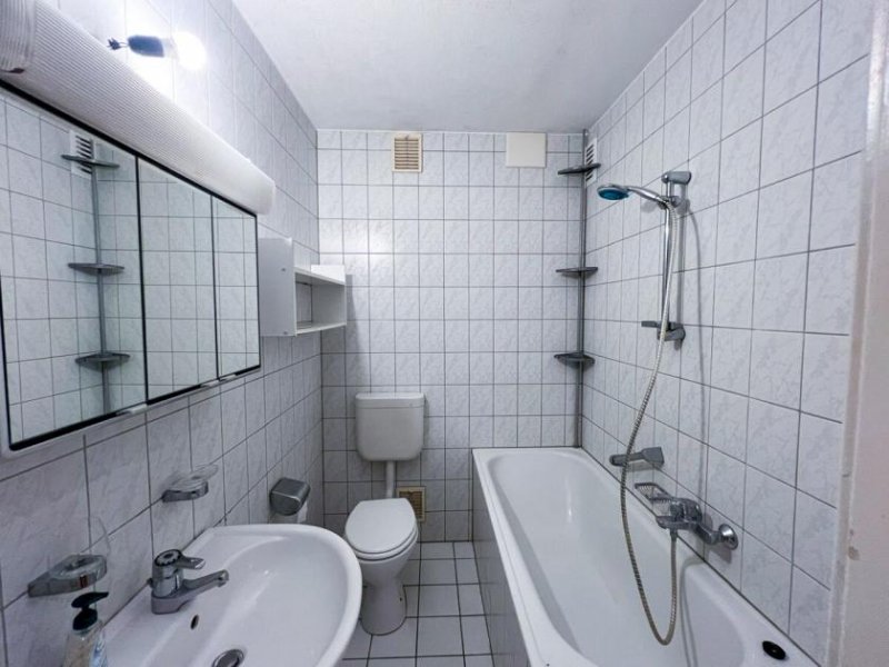 Essen EG in Holsterhausen // bezugsfrei Wohnung mieten