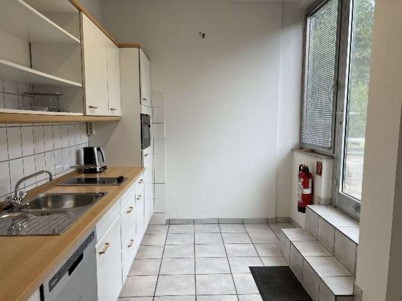 Essen Provisionsfrei: 254 qm Teilklimatisiertes Großraumbüro mit Terrasse und vielen Stellplätzen! Gewerbe mieten