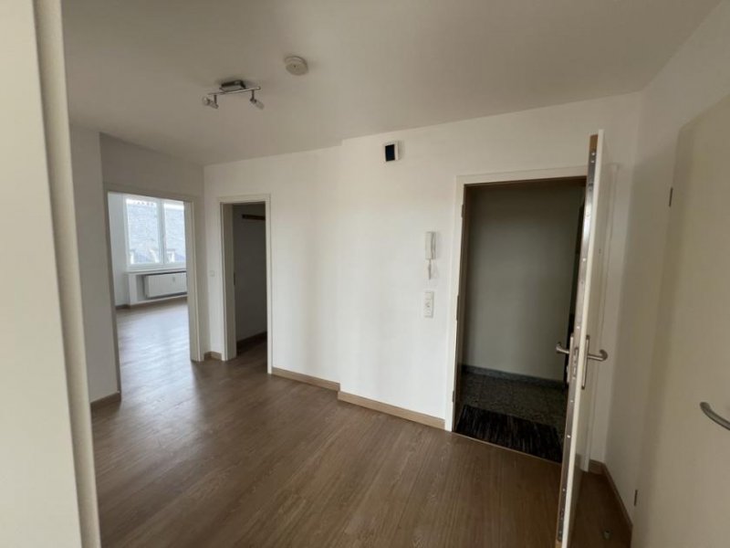 Mülheim an der Ruhr 3-Zimmer Wohnung * DG * Aufzug * Ruhrblick * vis-à-vis der Stadthalle * Wohnung mieten