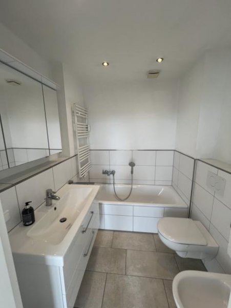 Mülheim an der Ruhr 3-Zimmer Wohnung * DG * Aufzug * Ruhrblick * vis-à-vis der Stadthalle * Wohnung mieten