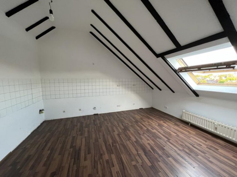 Mülheim an der Ruhr *Über den Dächern von Eppinghofen* 4-Zimmer DG-Wohnung in zentraler Lage* Wohnung mieten