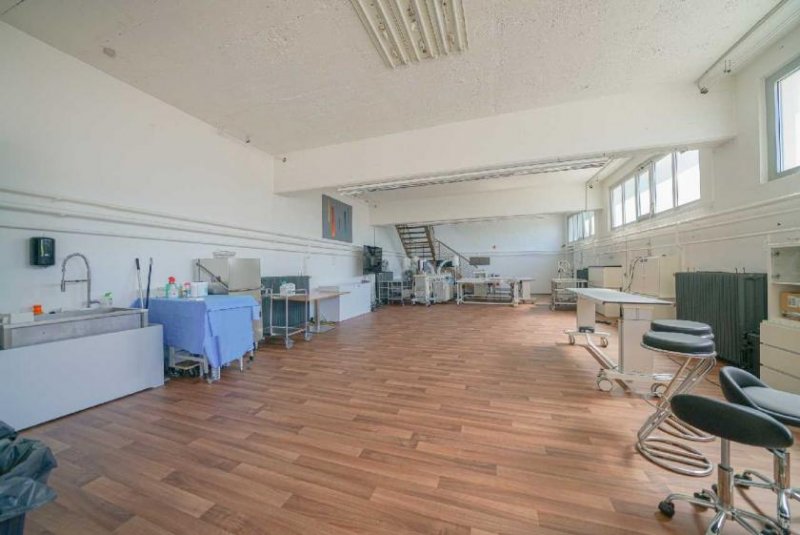 Mülheim an der Ruhr Individuelle Verkaufs-/Lagerfläche über 2 Etagen in zentraler Lage Gewerbe mieten