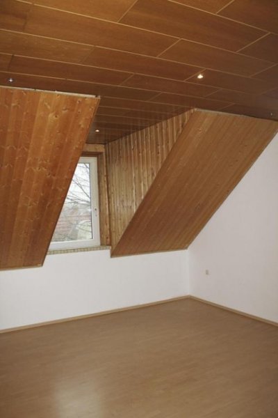 Gelsenkirchen Dachgeschoss-Schätzchen in Resse: 4 Zimmer, Küche, Diele, Bad und "dem Himmel so nah"! Wohnung mieten