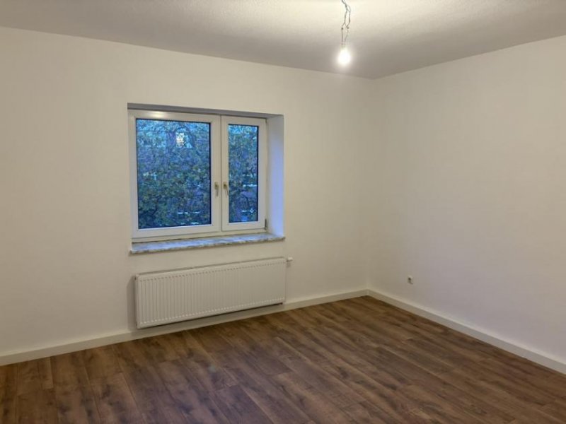 Duisburg renovierte 2-Zimmer Wohnung in einem MFH gegenüber vom Bethesda Krankenhaus in Hochfeld Wohnung mieten