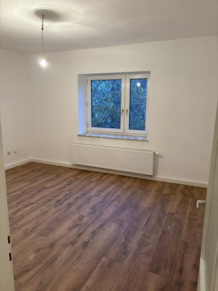 Duisburg renovierte 2-Zimmer Wohnung in einem MFH gegenüber vom Bethesda Krankenhaus in Hochfeld Wohnung mieten