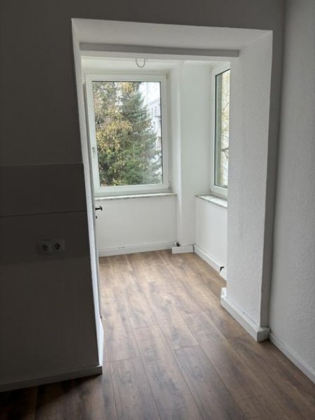 Duisburg Renovierte 3-Zimmer Wohnung im 1. OG in einem MFH in Hochfeld Wohnung mieten