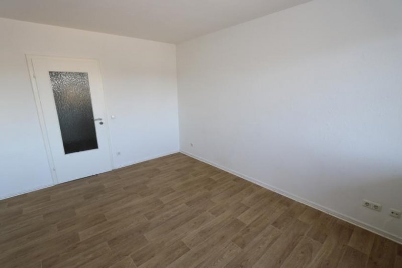 Duisburg modernisierte Single-Wohung mit Balkon in Nähe UNI Wohnung mieten