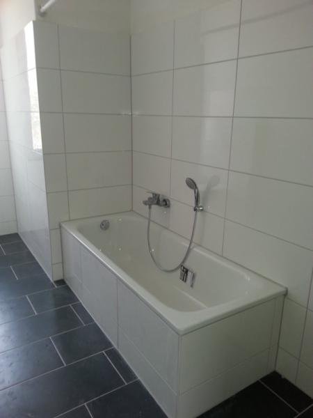 Duisburg Altbau am botanischen Garten, provisionsfrei! 2-Zi-Wohnung mit neuem Badezimmer in Duissern! Wohnung mieten