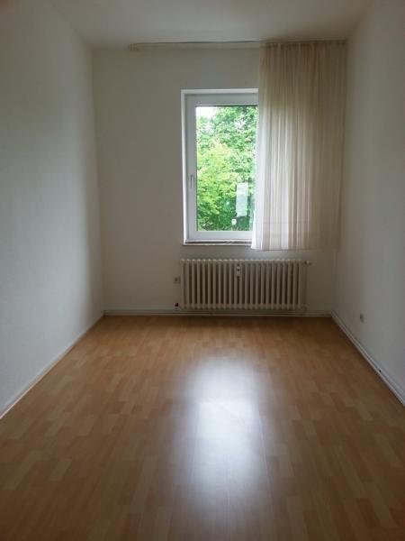 Duisburg Altbau am botanischen Garten, provisionsfrei! 2-Zi-Wohnung mit neuem Badezimmer in Duissern! Wohnung mieten