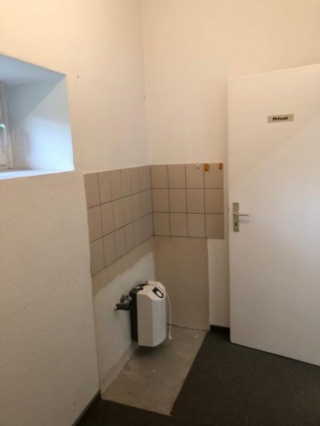 Duisburg Ladenlokal in guter Nachbarschaft - IDEAL für Handwerker, Versicherungen, Dienstleister oder Andere Gewerbe mieten