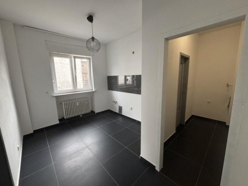 Duisburg Charmante, kernsanierte Erdgeschosswohnung–Modernes Wohnen in ruhiger Lage/Bitte 01781753287 anrufen Wohnung mieten