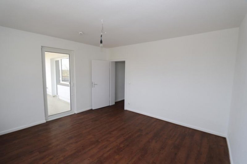 Duisburg Frisch sanierte großzügige 3-Zimmer-Wohnung mit Aufzug und Balkon Wohnung mieten