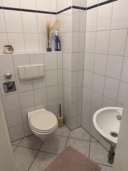 Rheinberg 3 Zimmer im 2. Obergeschoss mit Balkon & TG Stellplatz in zentraler Lage von Rheinberg! Wohnung mieten
