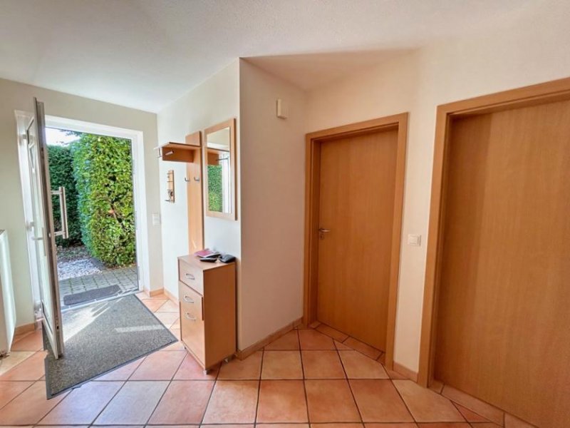 Emlichheim Erdgeschosswohnung mit Terrasse, Garten und Carport in Emlichheim Wohnung mieten