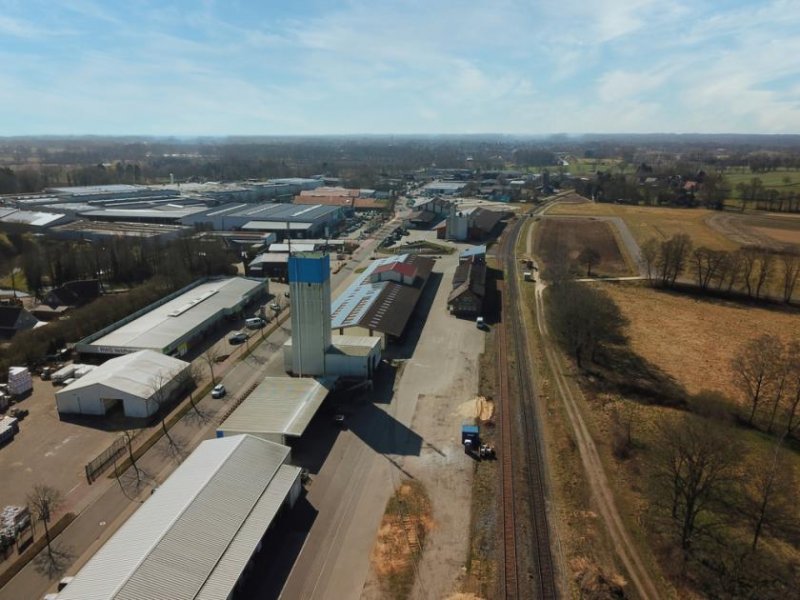 Neuenhaus Vielseitige Büro- und Verkaufsfläche mit Potenzial zur individuellen Gestaltung Gewerbe mieten