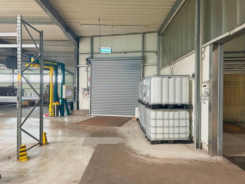 Uelsen Gewerbehalle mit ca. 960 m² Nutzfläche im Industriegebiet von 49843 Uelsen Gewerbe mieten
