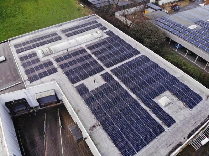 Uelsen Gewerbehalle mit ca. 960 m² Nutzfläche im Industriegebiet von 49843 Uelsen Gewerbe mieten