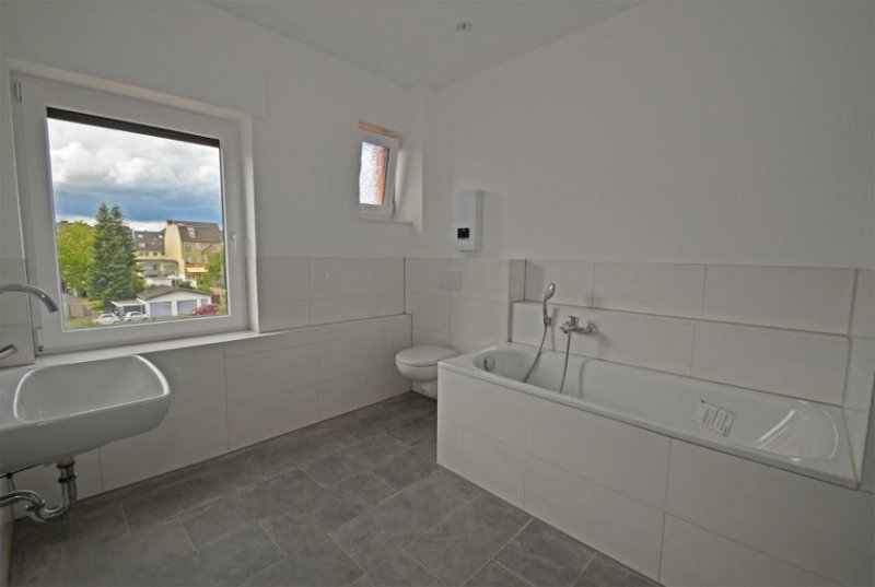 Wesseling Exklusive Maisonettewohnung mit großzügigem Studio in zentraler Lage! Wohnung mieten