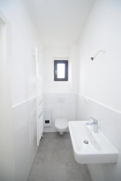 Wesseling Helle, sehr zentral gelegene 3-Zimmerwohnung mit Garage! Wohnung mieten