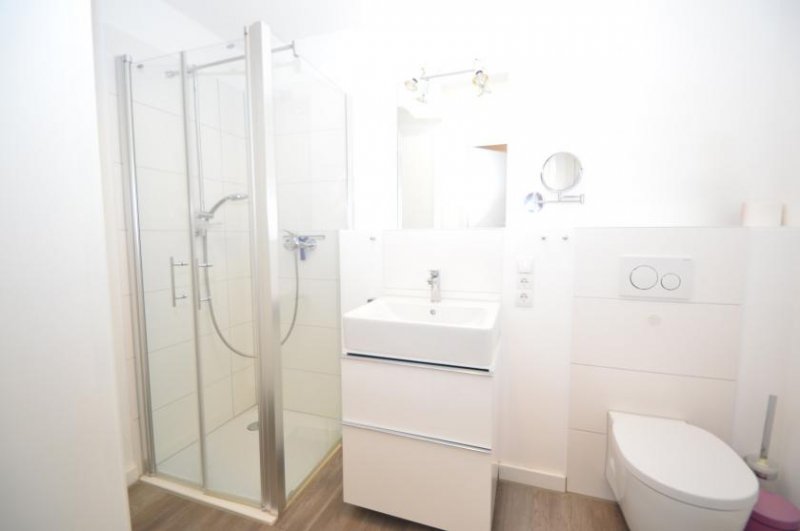 Wesseling Schön geschnittene zentrale 2-Zimmer-Wohnung mit Aufzug und TG-Stellplatz! Wohnung mieten