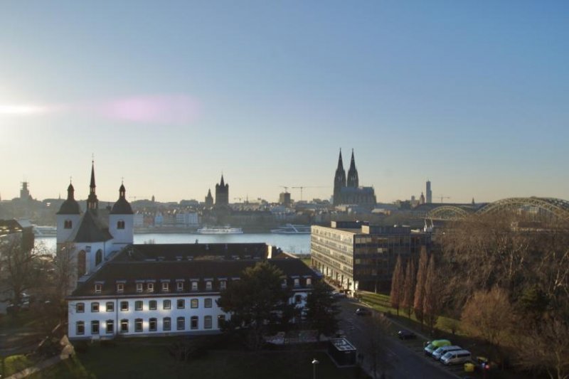 Köln CITYHOUSE: Penthouse - Kölns schönster Blick auf den Dom! 90 m² Terrasse in Süd-West-Ausrichtung Wohnung mieten