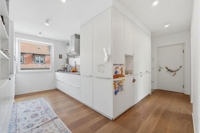 Köln Moderne 4-Zimmer Wohnung mit Süd-Balkon und Loggia in Köln-Nippes Wohnung mieten