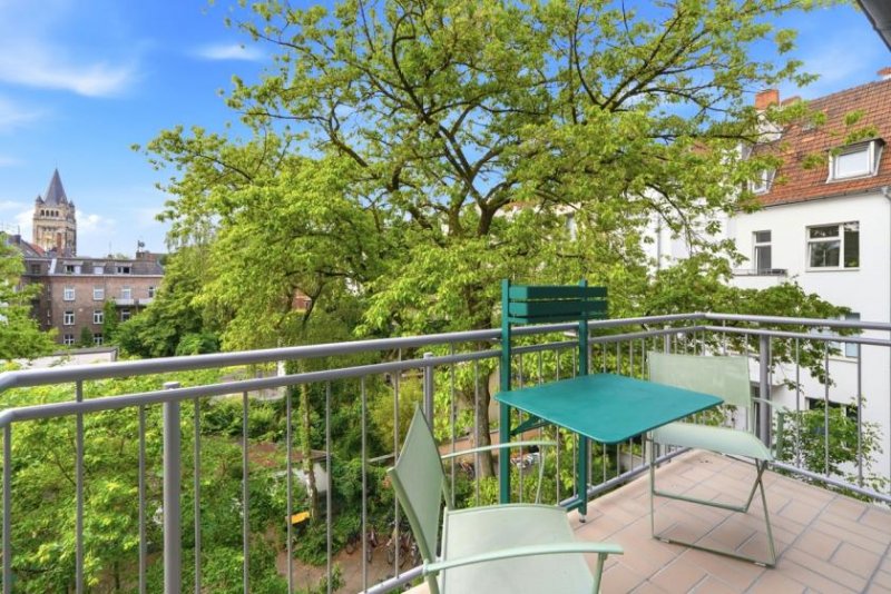 Köln Moderne 4-Zimmer Wohnung mit Süd-Balkon und Loggia in Köln-Nippes Wohnung mieten