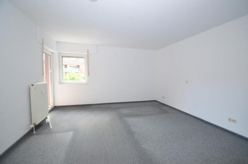 Köln Helle 2-Zimmerwohnung mit großem Balkon am Stadtrand von Köln Wohnung mieten