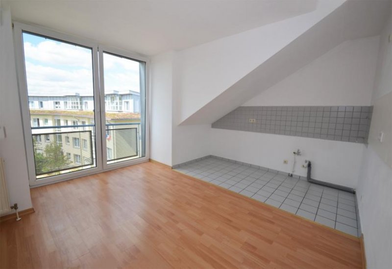 Köln Helle 2-Zimmerwohnung mit Balkon und Tiefgaragenstellplatz! Wohnung mieten