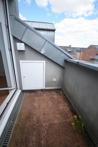 Köln Helle 2-Zimmerwohnung mit Balkon und Tiefgaragenstellplatz! Wohnung mieten