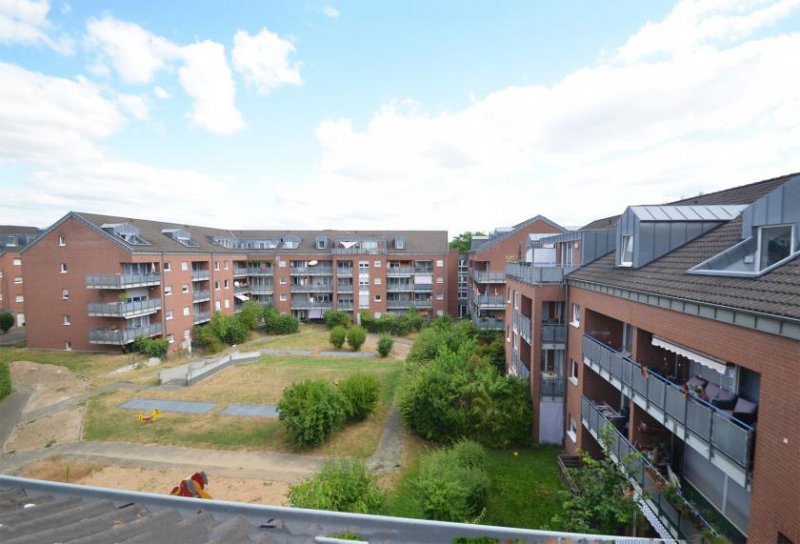 Köln Helle 2-Zimmerwohnung mit Balkon und Tiefgaragenstellplatz! Wohnung mieten