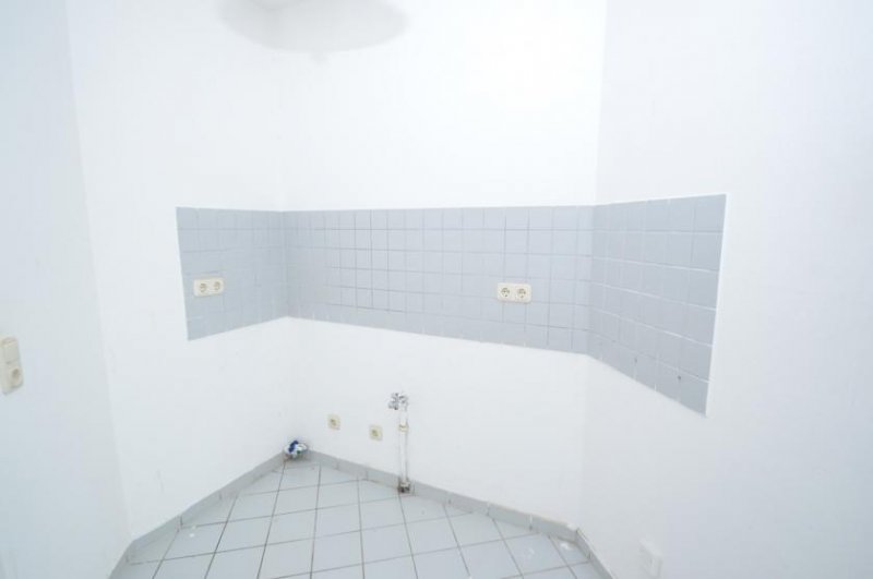 Köln Wohnen und Arbeiten in heller 2-Zimmer-Wohnung mit individuellem Schnitt! Wohnung mieten