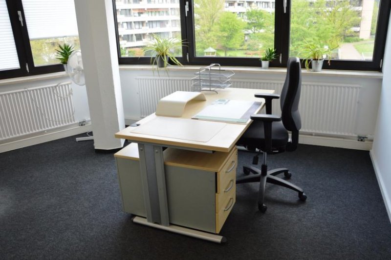 Köln Kölner Geschäftsadresse - Schreibtischarbeitsplatz im 3er Büroraum - all-inclusive-rental Gewerbe mieten