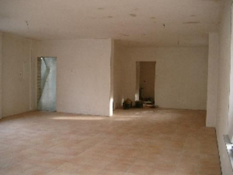 Bergisch Gladbach Büro-Praxis-Ladenlokal mit mediterranem Flair Gewerbe mieten