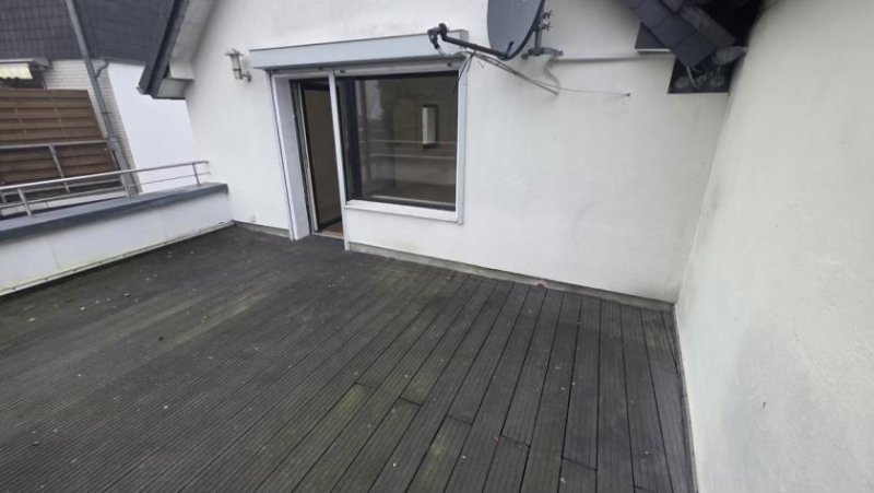 Simmerath Wohnen mitten in Simmerath – Wohnung mit Dachterrasse, Garage und Stellplatz. Wohnung mieten