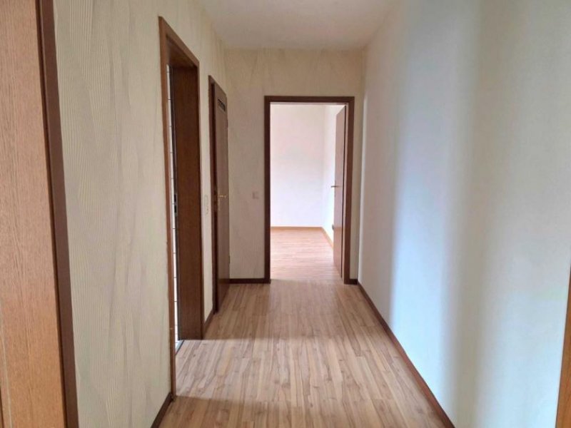 Eschweiler SANREALTY | Bereits reserviert - Maisonettewohnung mit Balkon und Terrasse, in zentraler, dennoch ruhiger Lage von Eschweiler