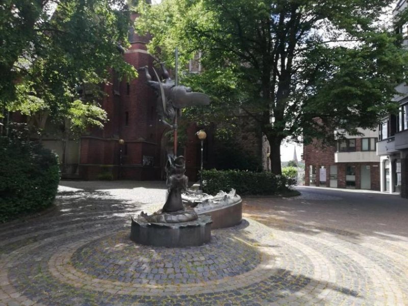 Eschweiler SANREALTY | Büro-, Einzelhandels- oder Praxisfläche in bevorzugter Lage am Eschweiler Markt Gewerbe mieten