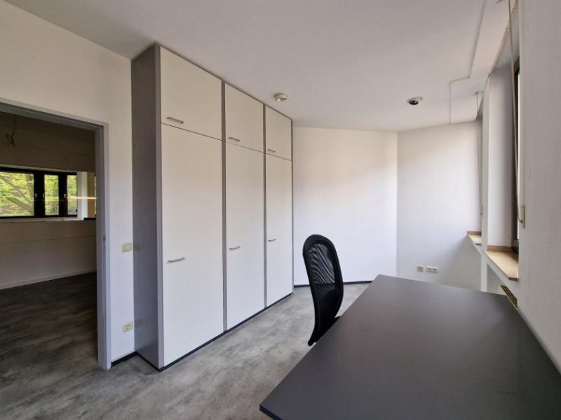 Eschweiler SANREALTY | Großzügige Büro- oder Praxisetage in bevorzugter Lage am Eschweiler Markt Gewerbe mieten