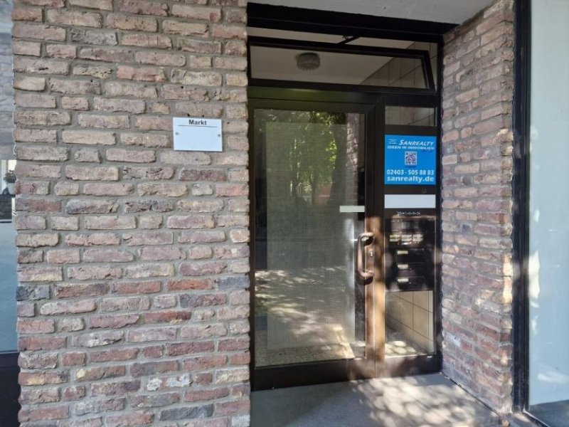 Eschweiler SANREALTY | Maisonettewohnung mit Balkon und Terrasse, in zentraler, dennoch ruhiger Lage von Eschweiler Wohnung mieten