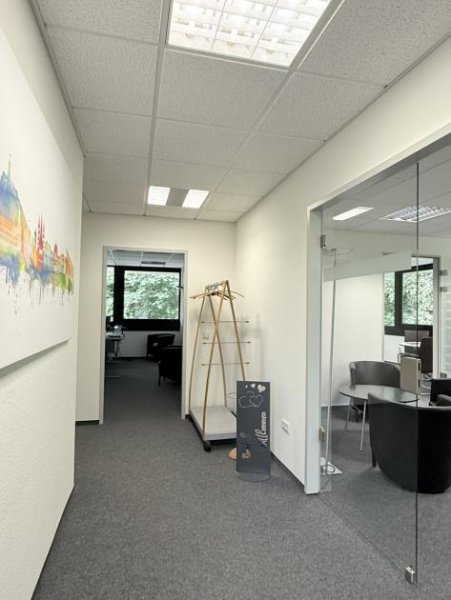 Bonn BONN, zentral in Autobahnnähe, ca. 292 m² Bürofläche mit Tageslichtfenster; 8 x Büroräume, Küche, WC Gewerbe mieten